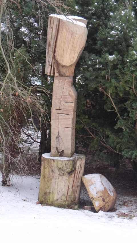 Monument – holzskulpturen, Eiche