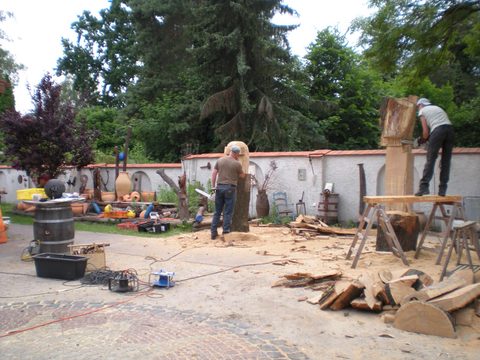 Monument – holzskulpturen, Eiche