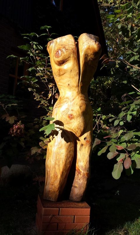Gespaltener Torso – holzskulpturen, Douglasie
