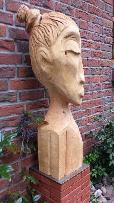 Rosalinde – holzskulpturen, Linde
