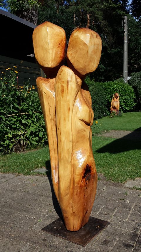 Hochzeitspaar – holzskulpturen, Linde