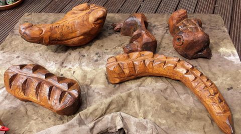 Marten – holzskulpturen, Eiche, Ahorn