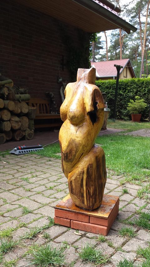 Schwangere – holzskulpturen, Robinie