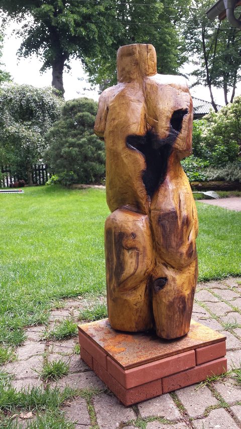 Schwangere – holzskulpturen, Robinie