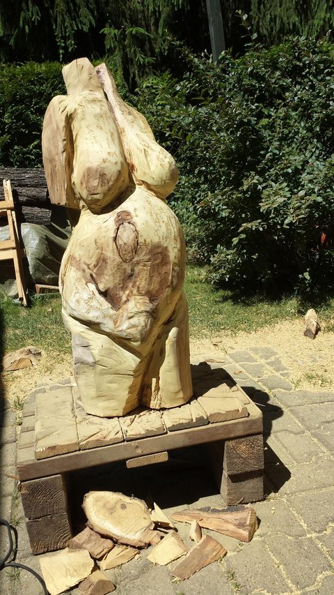 Schwangere – holzskulpturen, Robinie