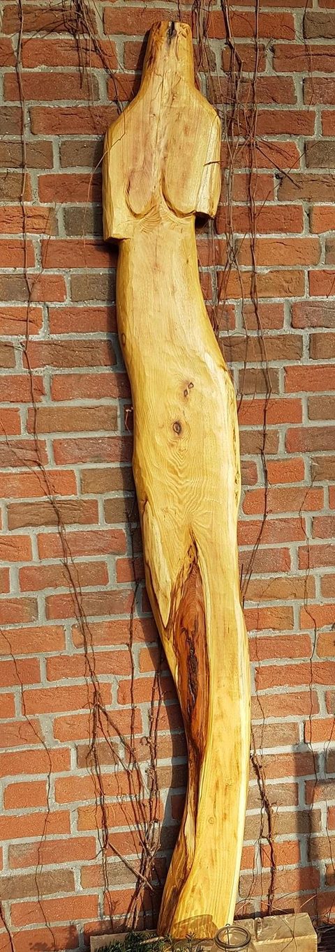 ein Brett – holzskulpturen, Robinie