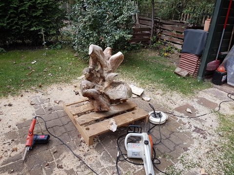 Fabelwesen – holzskulpturen, Holzart unbekannt