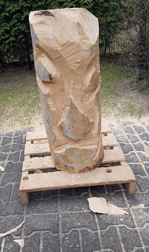 hölzerne Moai – holzskulpturen, Eiche