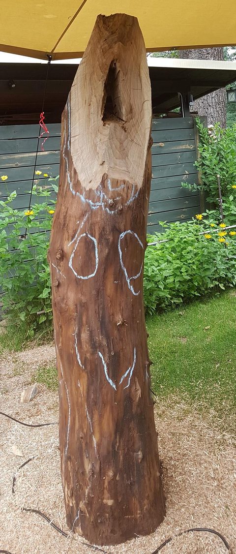 sich streckende – holzskulpturen, Walnuss