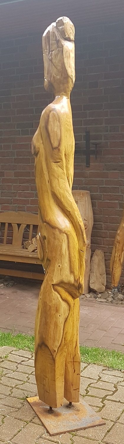 fließende – holzskulpturen, Robinie