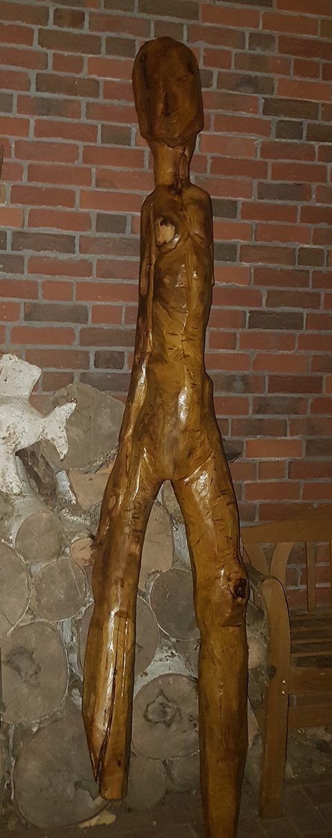 magersucht – holzskulpturen, Robinie