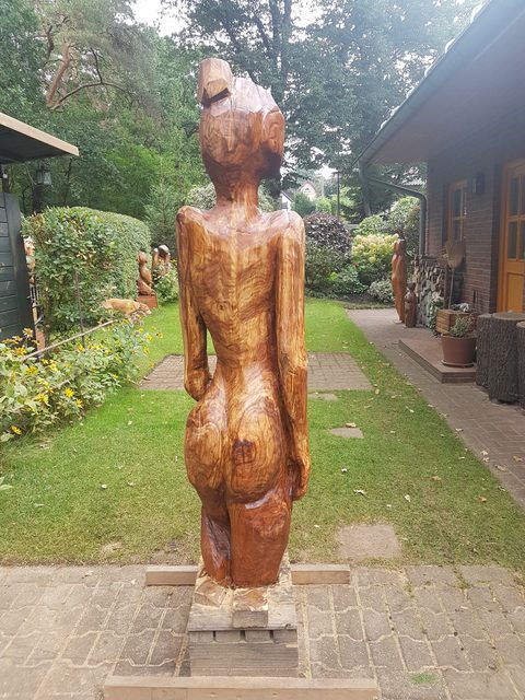 die Stolze – holzskulpturen, Eiche
