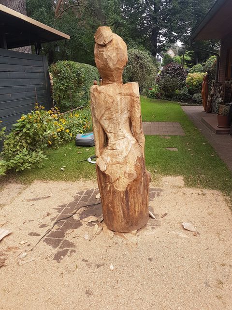 die Stolze – holzskulpturen, Eiche